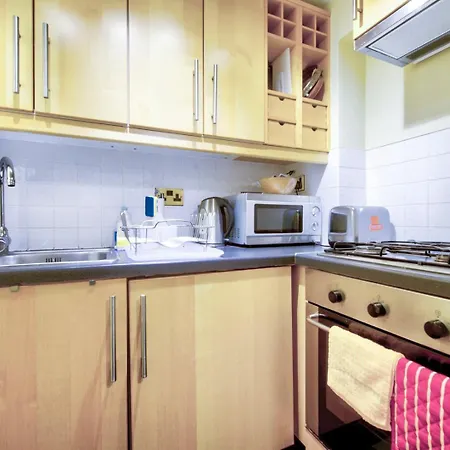 Guestready - Beautiful New Town Studio, With Patio * Edinburgh