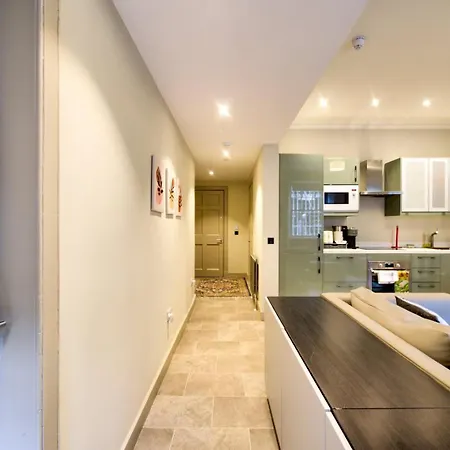 Guestready - Manor Place Basement