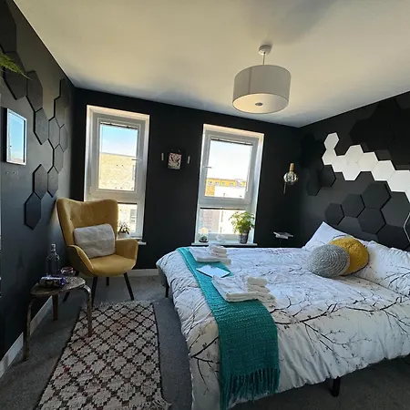 Private Cozy & Stylish In A Shared Flat In * إدنبرة