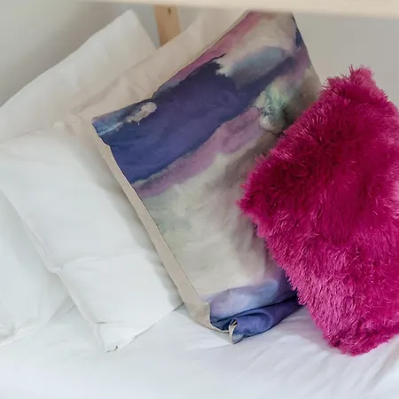 Regent Place - 412 *