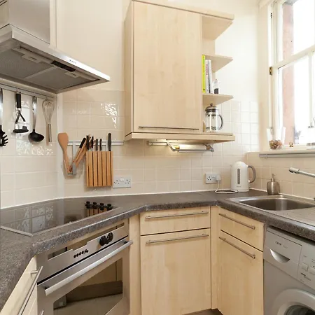 Mardale Crescent - 380