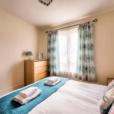 Apartment Guestready - Bright Near New Town