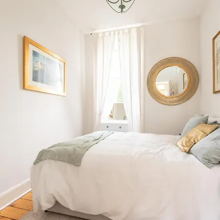 Beautiful Victorian Townhouse With Private Garden, Close To The Beach Edimburgo
