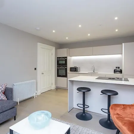 Dragon - Centre 1 Bed Apartment *