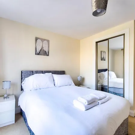 Guestready - 3bdr W/ Private Parking * אדינבורו