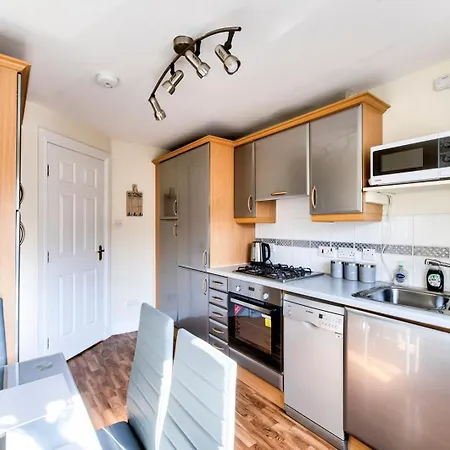 Guestready - 3bdr W/ Private Parking * אדינבורו