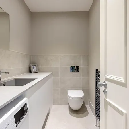 Dragon - Alina - 1 Bed Centre Luxury Apartment Edinburgh