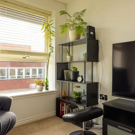 Comfy 2 Bedroom Near Centre Σπίτι διακοπών *