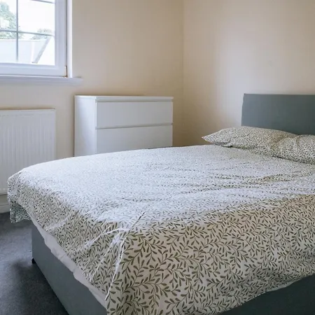 Snug & Serene 2bd Flat - Roseburn * エディンバラ