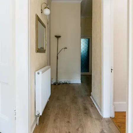 Appartamento Palm Tree Apartment- Period With Cat Edimburgo