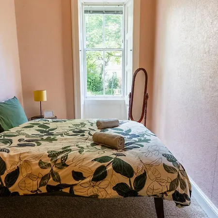 Appartamento Palm Tree Apartment- Period With Cat Edimburgo