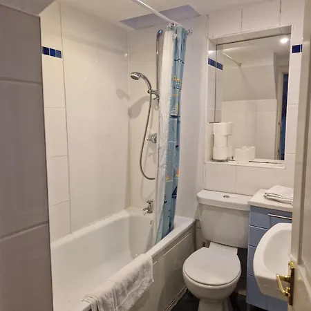 Rose Street 4 Bedroom Appartement