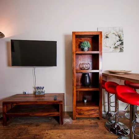 Apartman Colourful Near Carlton Hill *