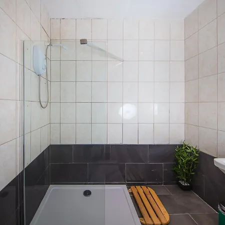 Colourful Near Carlton Hill