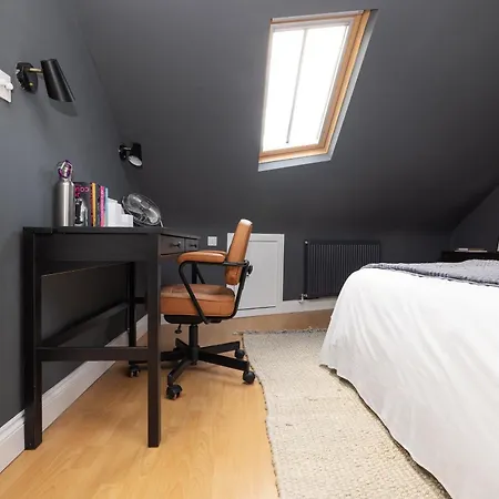 Daire Delightful Maisonette Near Castle Edinburgh