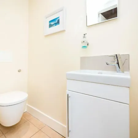 Elegant Flat In Meadows * Edinburgh