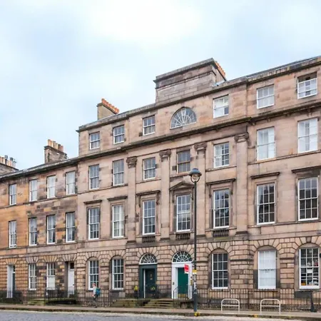Apartment Elegant Flat In Meadows *