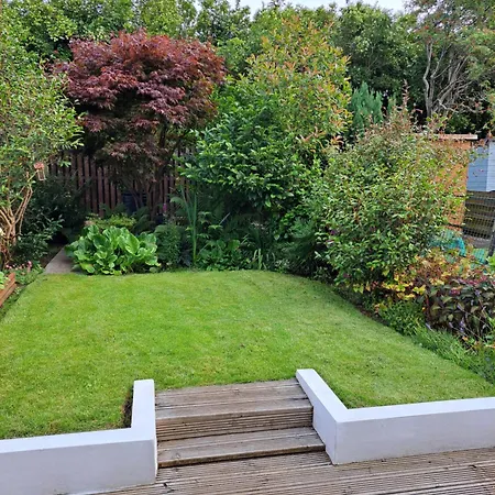 2 Bed House Free Parking Near Murrayfield Stadium *