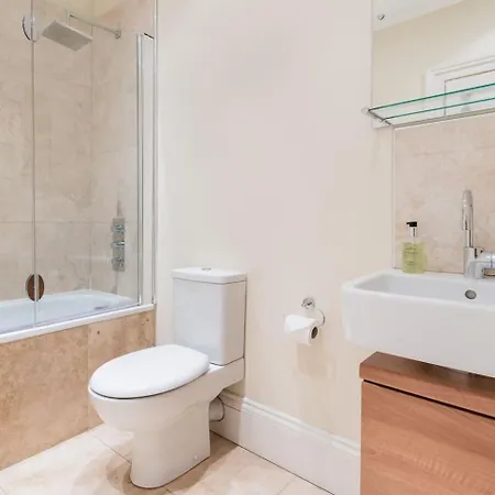 Super - Georgian Double Upper Flat With Castle Views In New Town