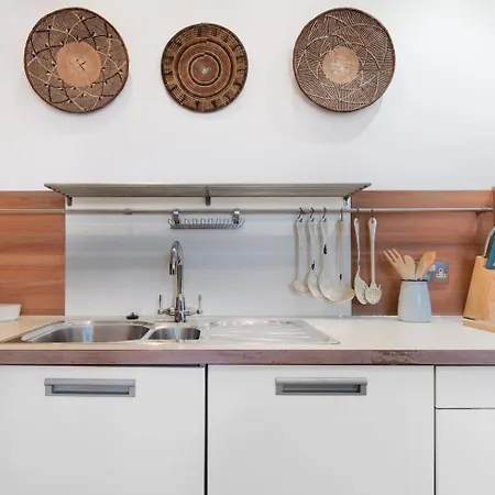 아파트 Super - Georgian Double Upper Flat With Castle Views In New Town 에든버러