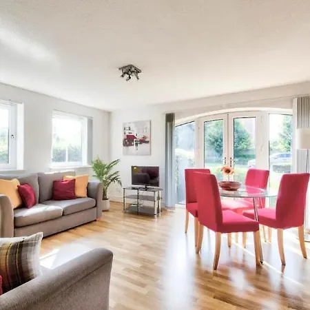 Bright & Modern Flat Edimburgo