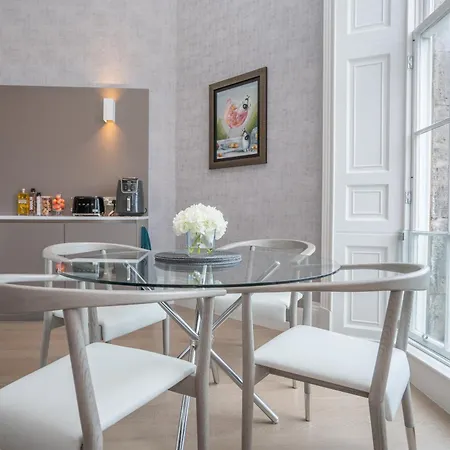 Апартаменты Georgian Gem In The New Town