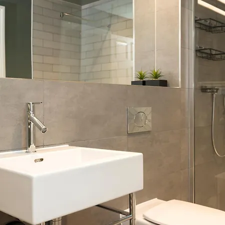 Apartamento Joivy Spacious Next To West End Edimburgo