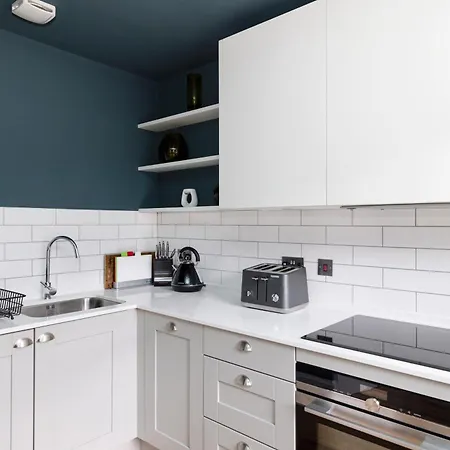 Joivy Spacious Next To West End Edimburgo