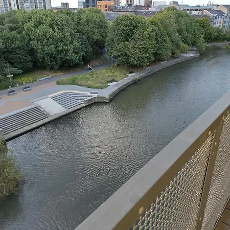 Amazing Water Of Leith View In Leith Edinburgh