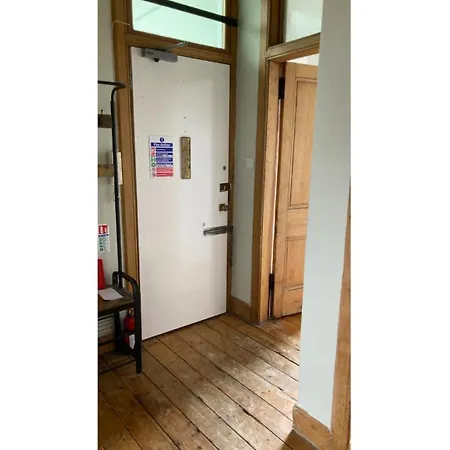 Joivy Inviting 2-bed Flat Close To City Centre Lägenhet