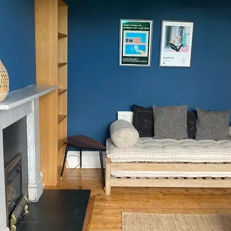 Lägenhet Joivy Inviting 2-bed Flat Close To City Centre *