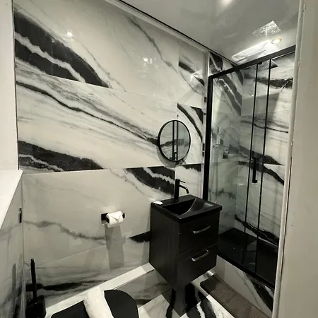 1Bed Retreat Stockbridge Edinburgh