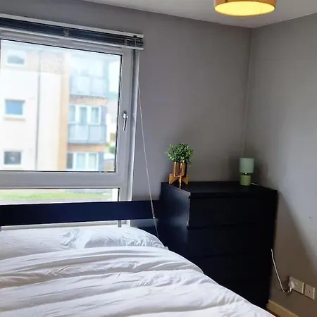 Discover Urban Oasis-two Bedroom Flat *