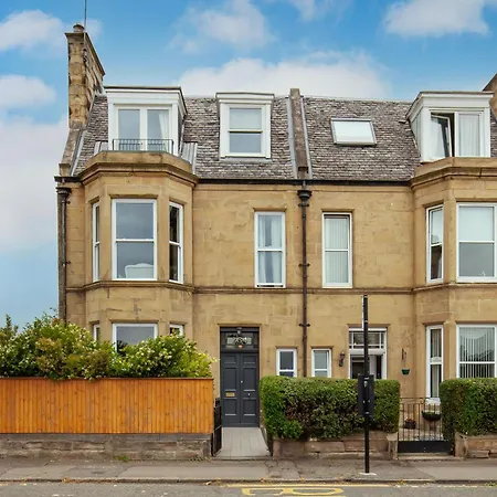 Beautiful Victorian Close To The Botanical Gardens, Free Parking! Edinburgh