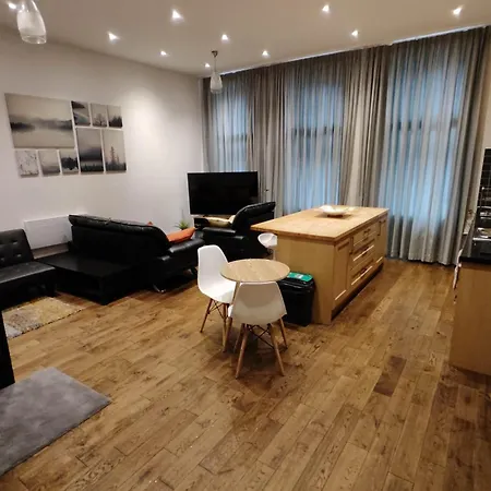 Apartment Two Bedrooms Flat In Center Edinburgh