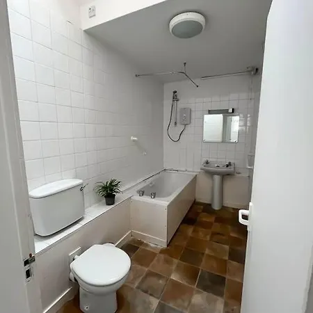 Elms For 4 - New Town - City Center Eb8 Apartman