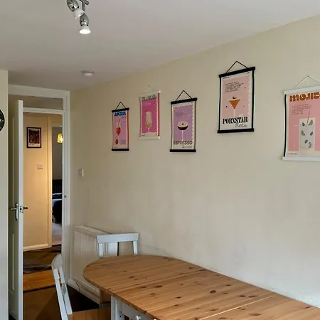 The Red Door, Two-bedrooms Appartamento *