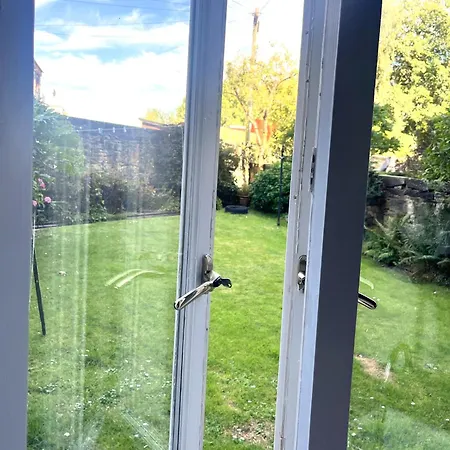 Spacious New Town Garden Flat Apartment Edinburgh