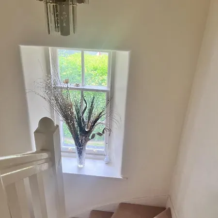 Private Bedroom In Detached In Newington * Edinburgh