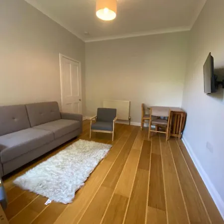 Gorgeous 2 Bed, Apartmán