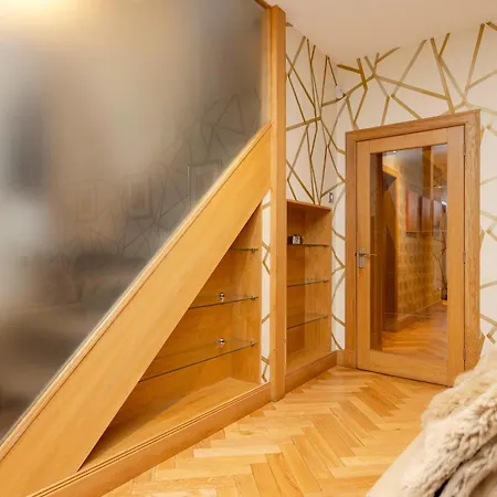 Argyl - 4 Bed On York Place, New Town דירה אדינבורו