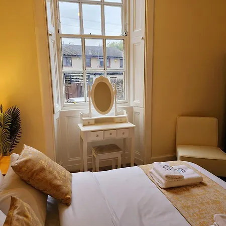 The Kew אדינבורו