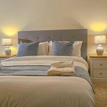 Πανσιόν The Kew