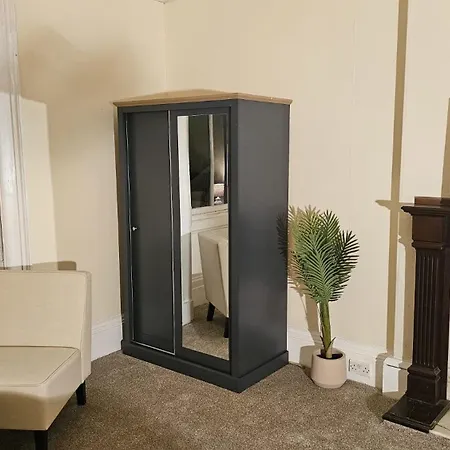 The Kew בית הארחה