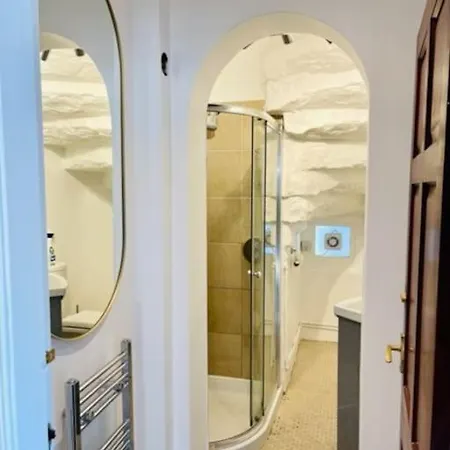 Stunning Royal Mile 2 Bedroom * אדינבורו