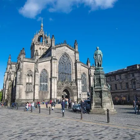 דירה Stunning Royal Mile 2 Bedroom אדינבורו