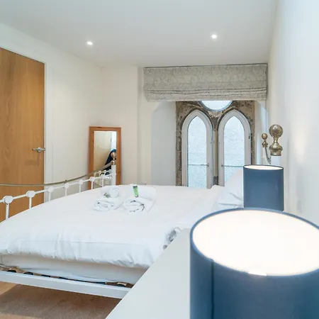 Apartment Church *