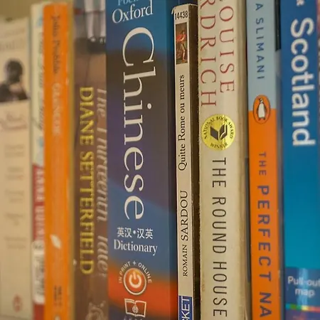 Guestready - Greyfriars Bobby View *