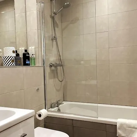 Apartment Modern 1 Bed Leith Tram Station *