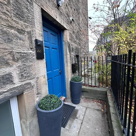 Spectacular 2 Bed, 2 Bath In Centre Apartamento